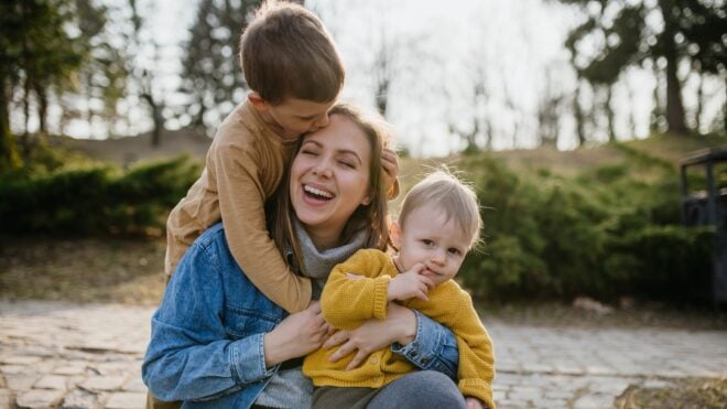 A mom with her children